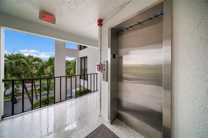 Building Elevator