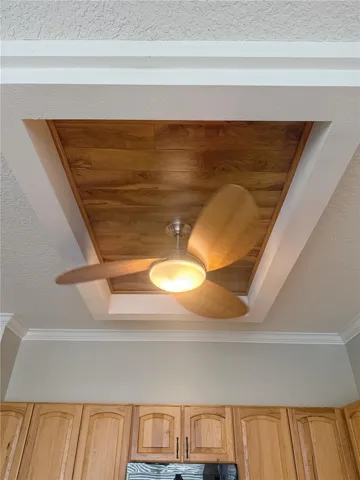Detailed ceiling lighting in Kitchen