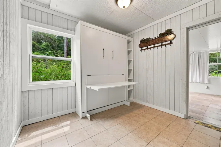 Murphy bed