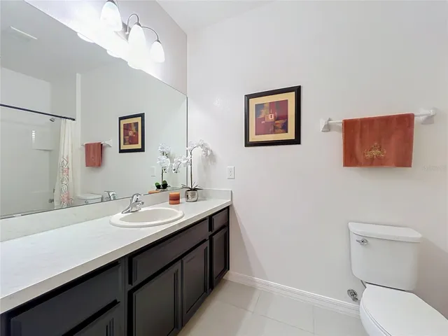 Full bath 2