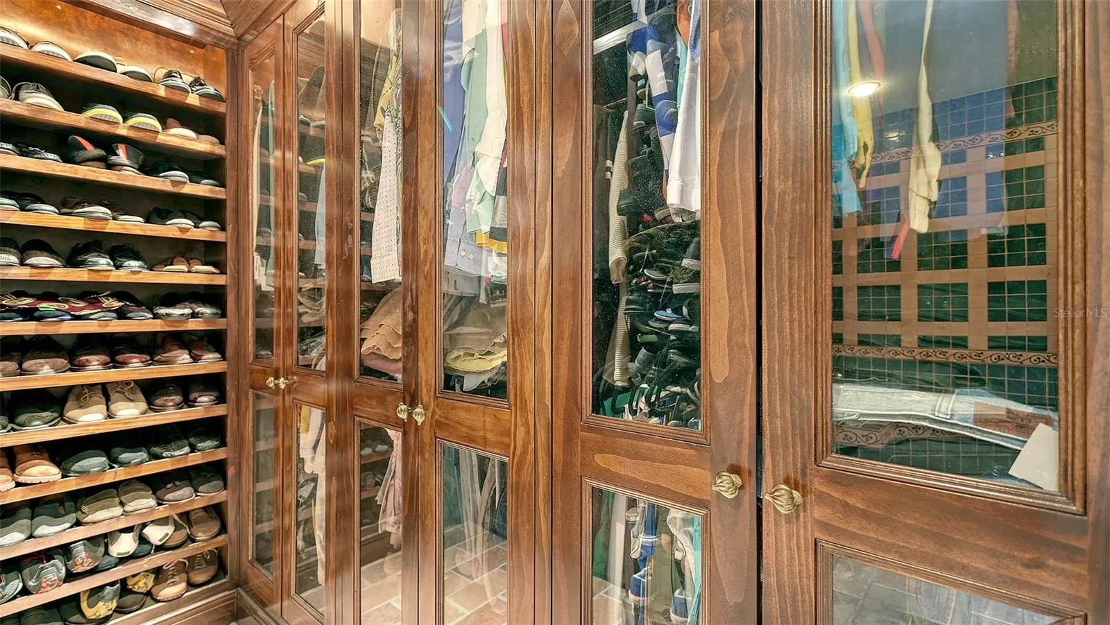 Walk in Closet with beautiful detail