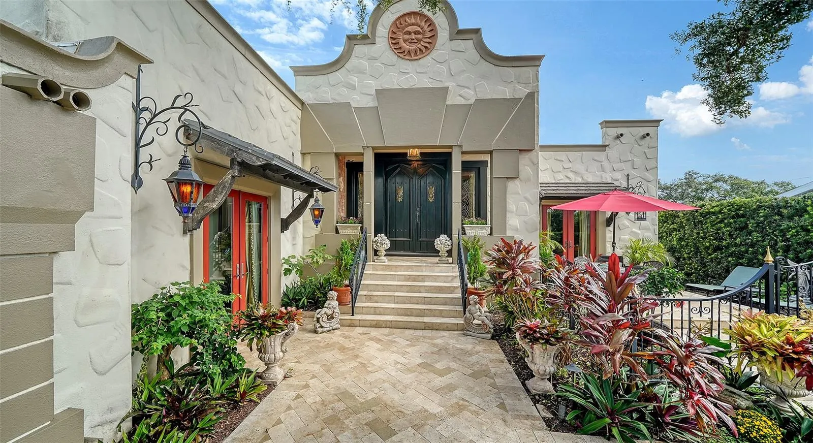 Charming Courtyard Entrance