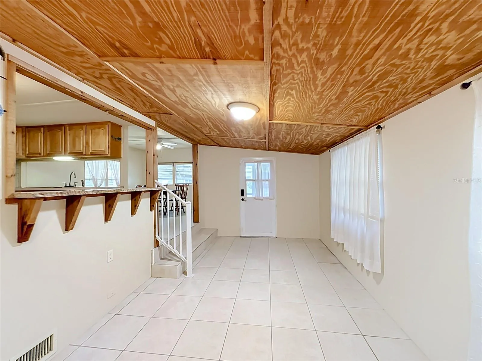 Pass through from Kitchen