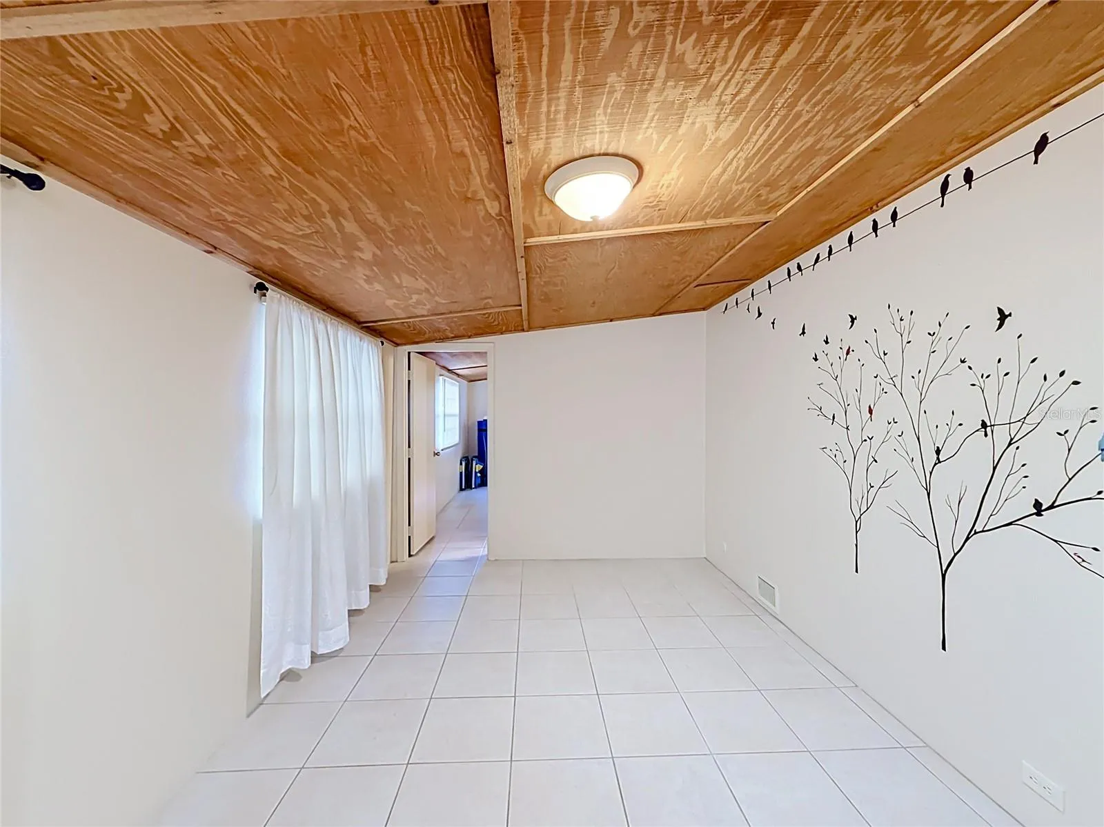 2nd living area