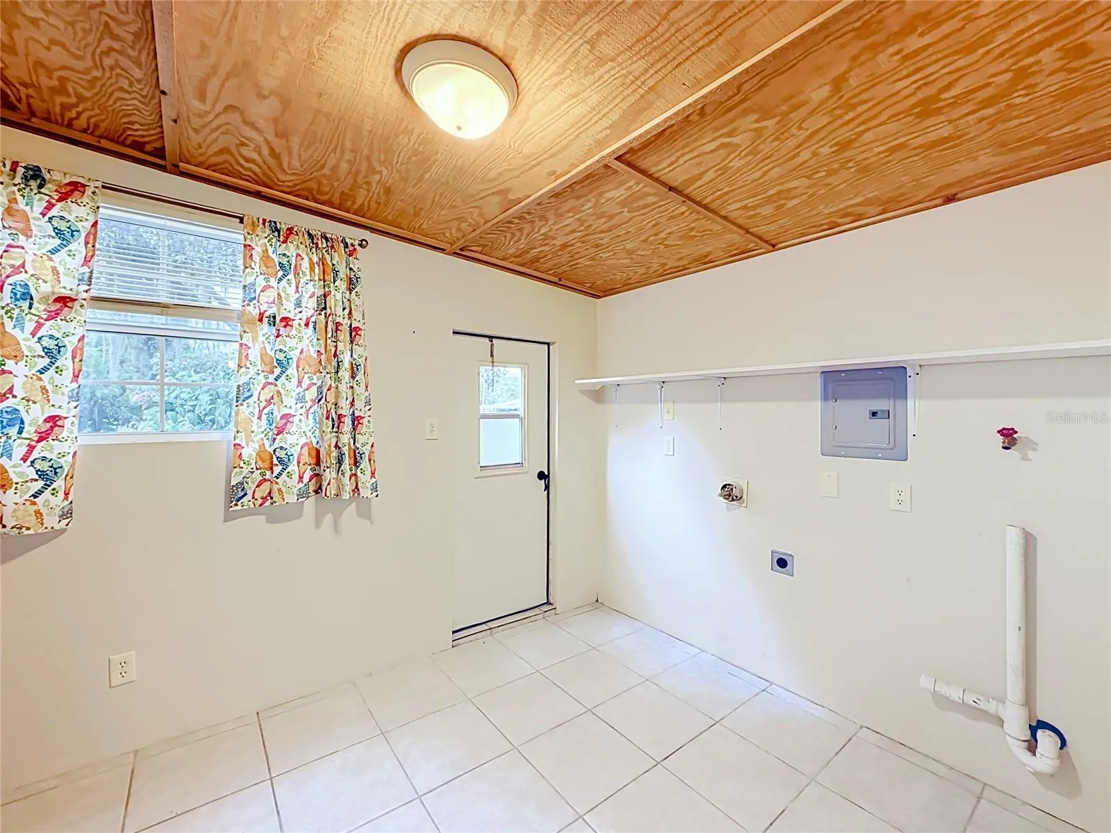 Large Laundry Room