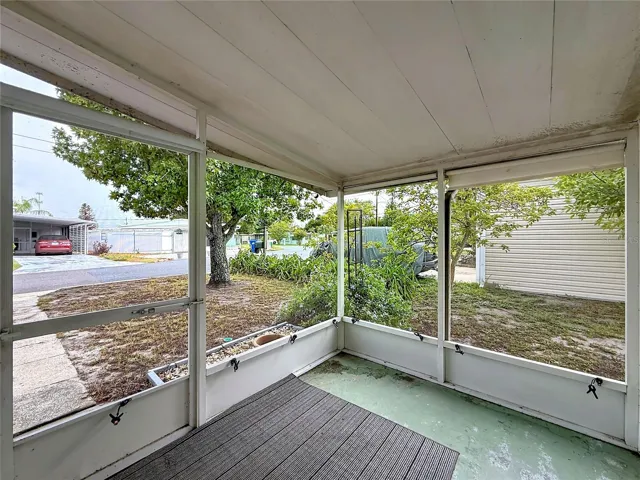 Screened in Patio