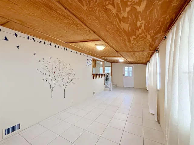 2nd Living Area