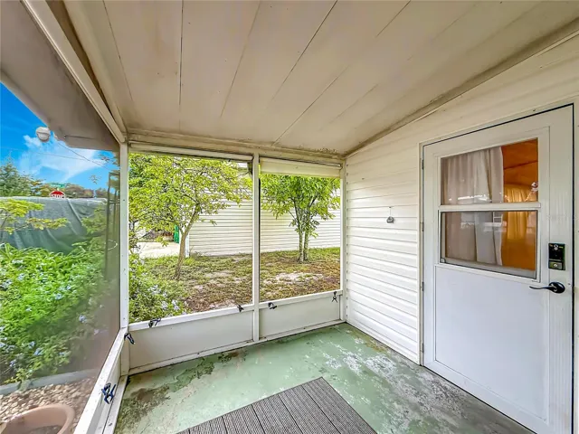 Screened in Room
