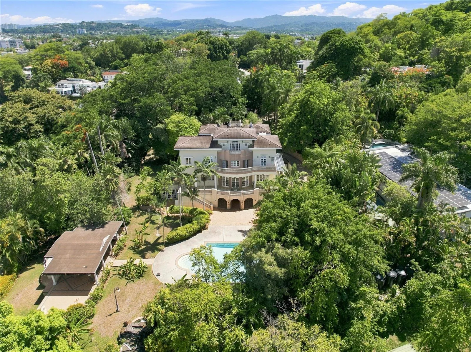 2.5 acre estate