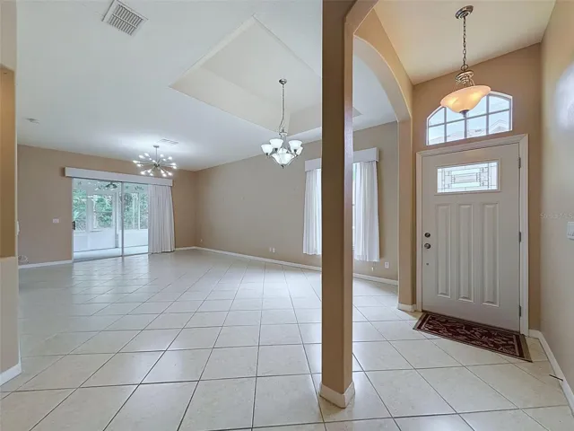 Side front entry into main living area