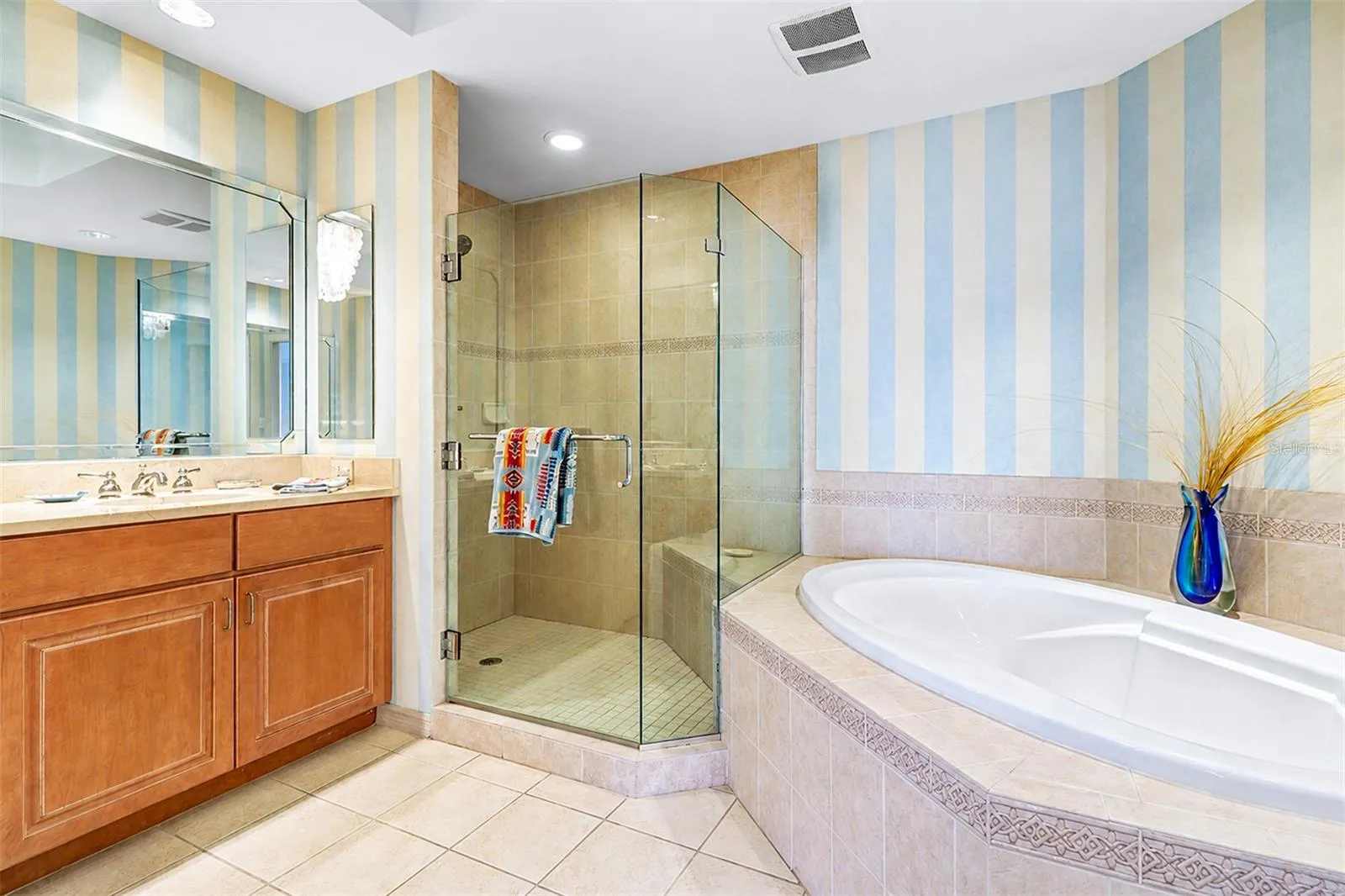 ..Primary / Master Bathroom.. 13.2 X 12.3... Double Vanities .... Soaking Tub .... Walk In Shower W/ Bench.