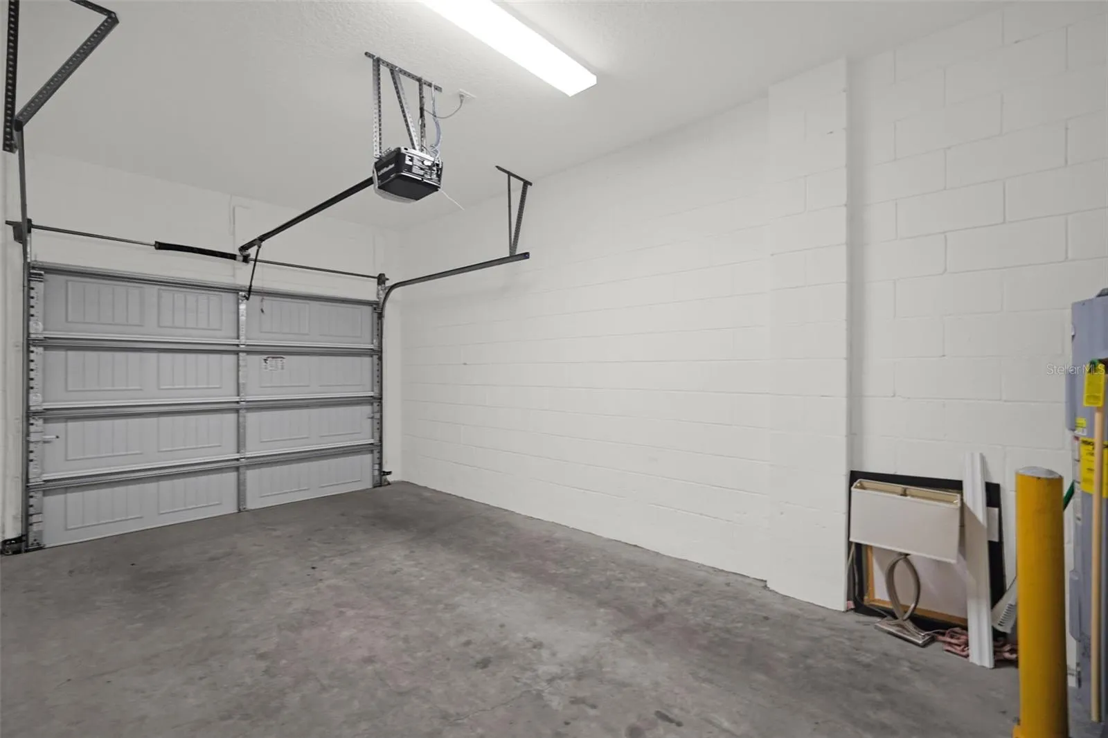 1-car garage