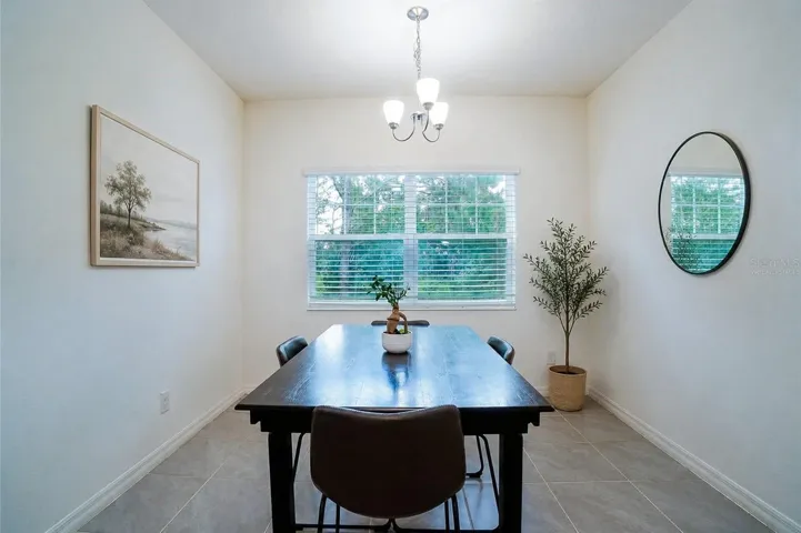 virtually staged decor