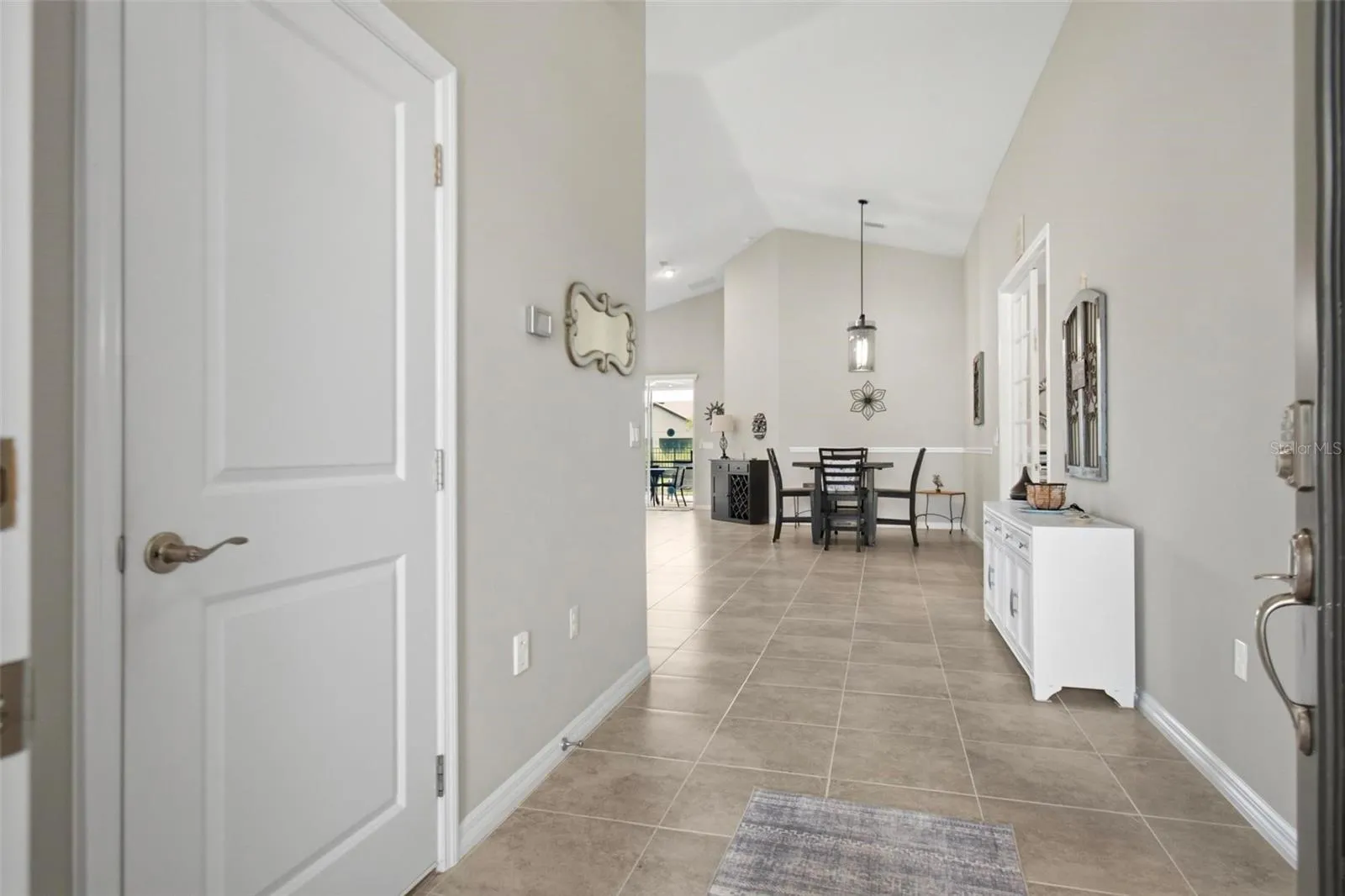 Entry way