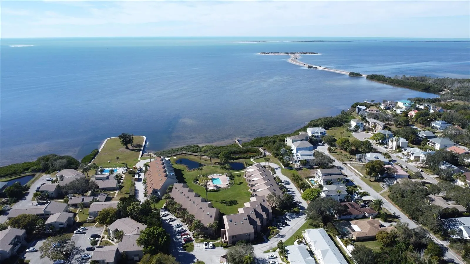 Fred Howard Park (r.)