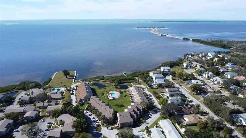 Fred Howard Park (r.)