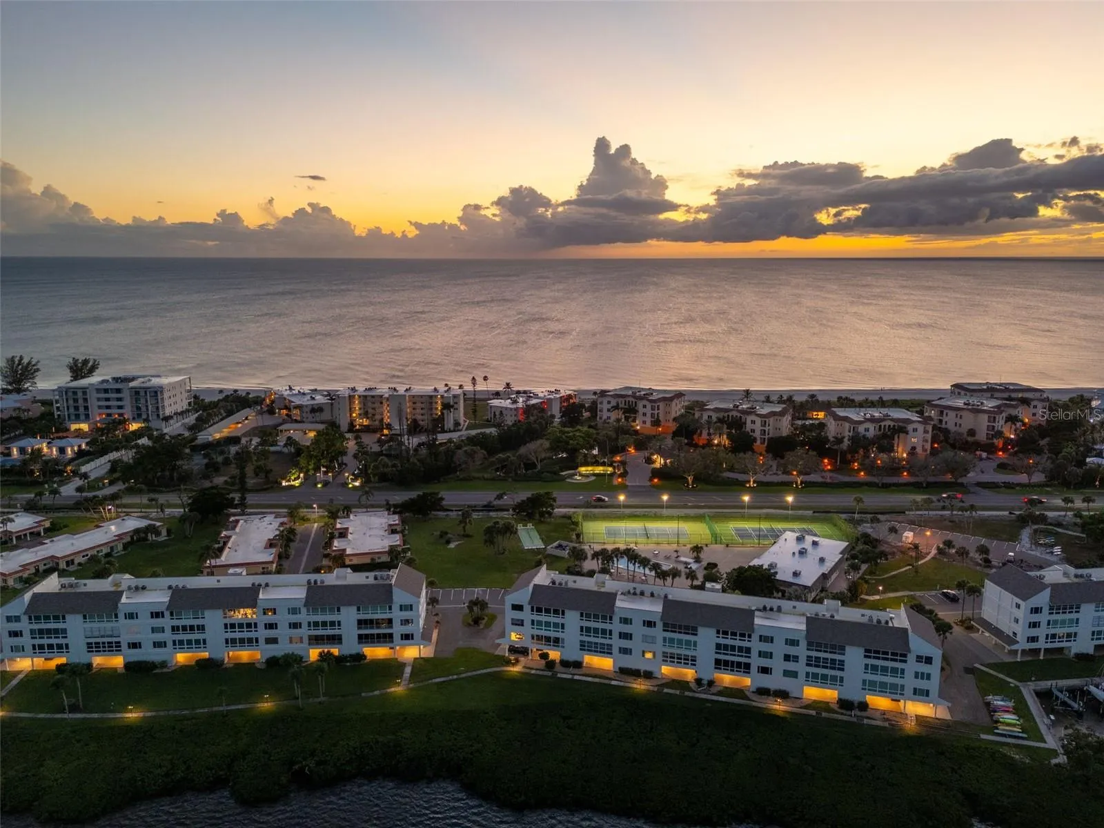 WINDWARD BAY AMENITIES