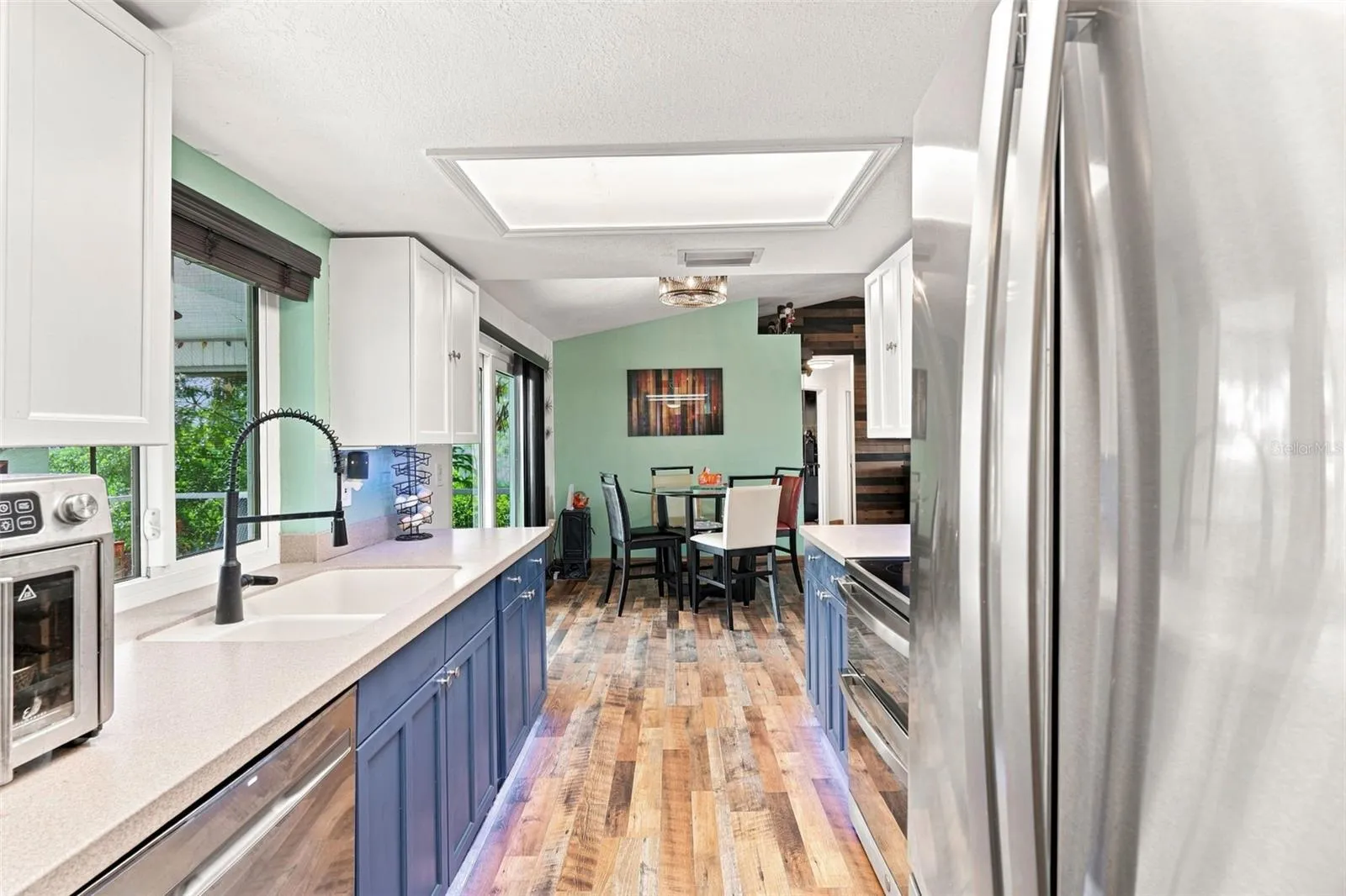 Chef Worthy Kitchen