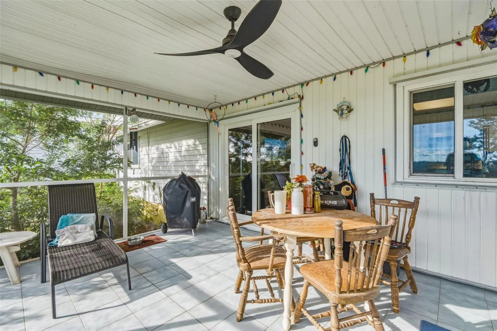 Oversized Screened Lanai