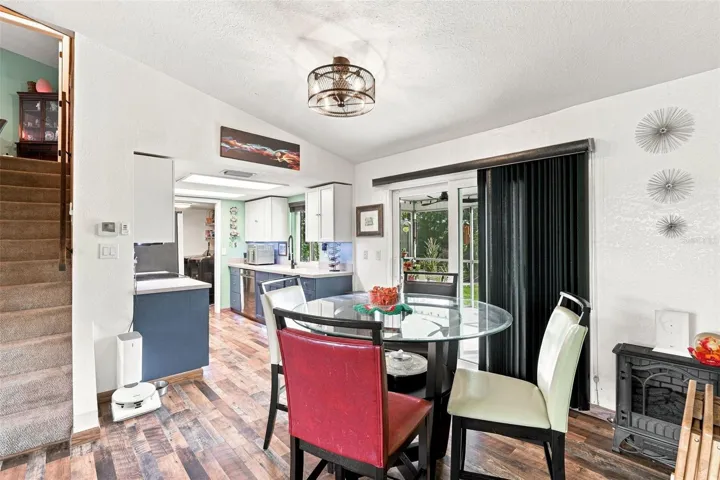 Dinette With Sliders to Screen Lanai