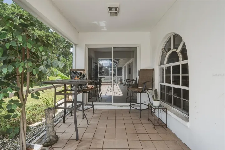 Screened Lanai with Covered Outdoor Seating