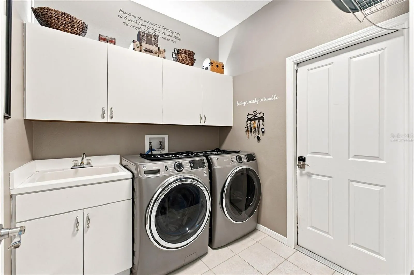 Virtually StagedLaundry room