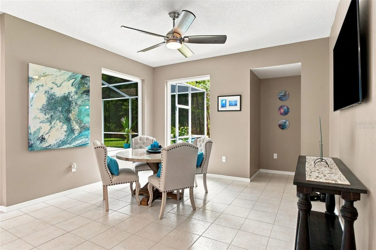 Virtually StagedDining area