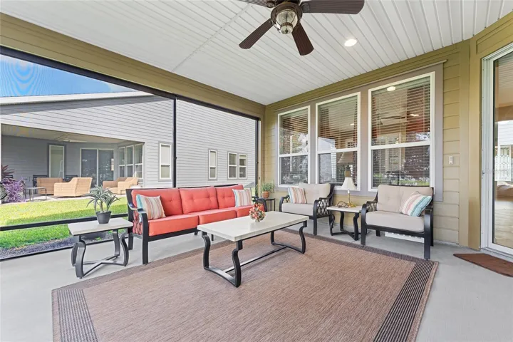 SCREENED IN LANAI