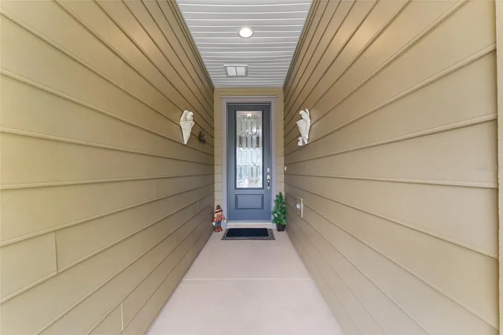 FRONT ENTRY WAY