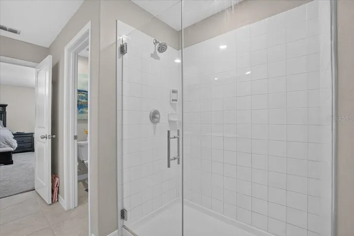 Owner's Suite  - Framelss Glass Shower
