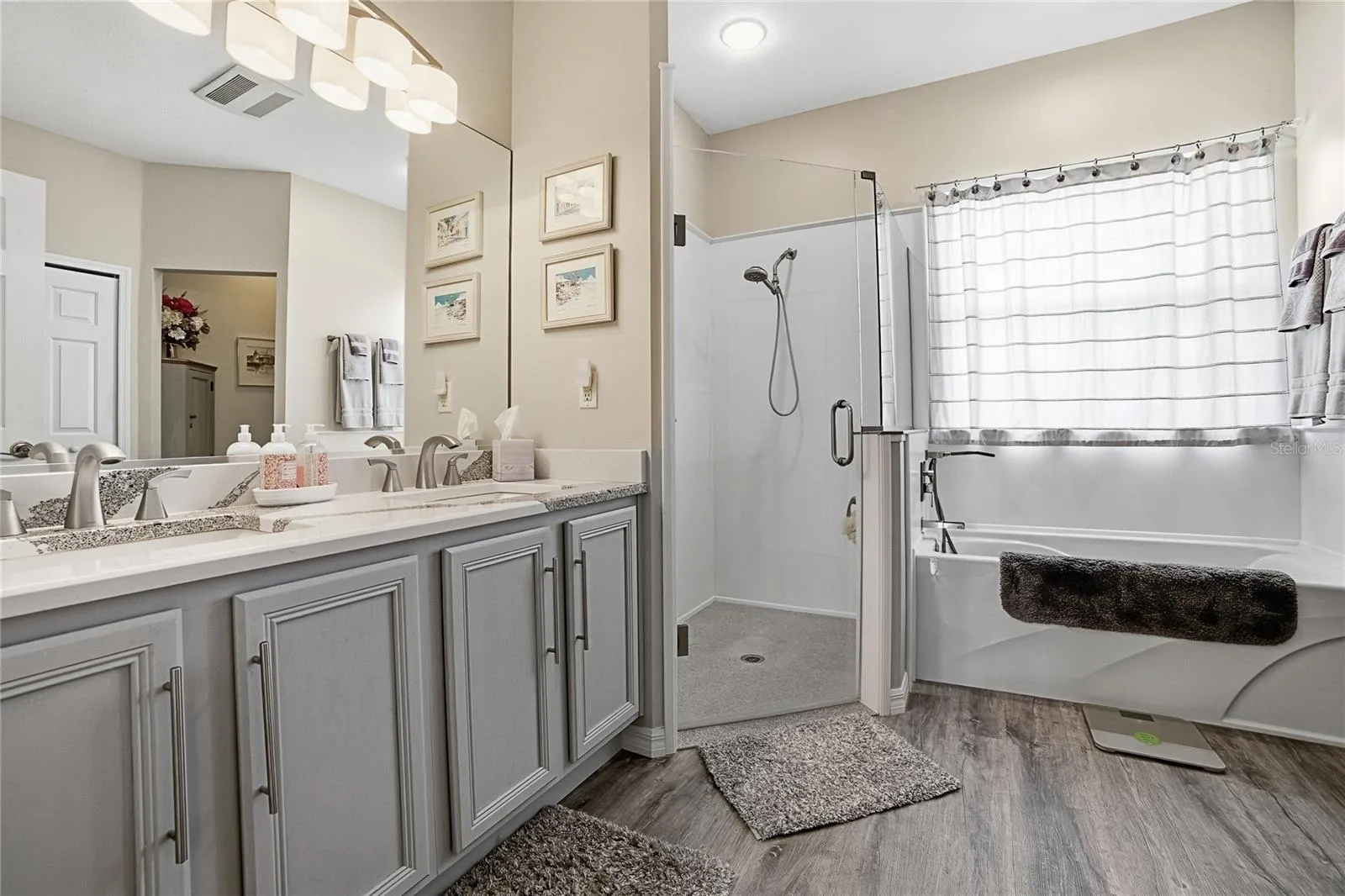 Owners Private Bathroom with soaking tub and walk in shower. (Updated)