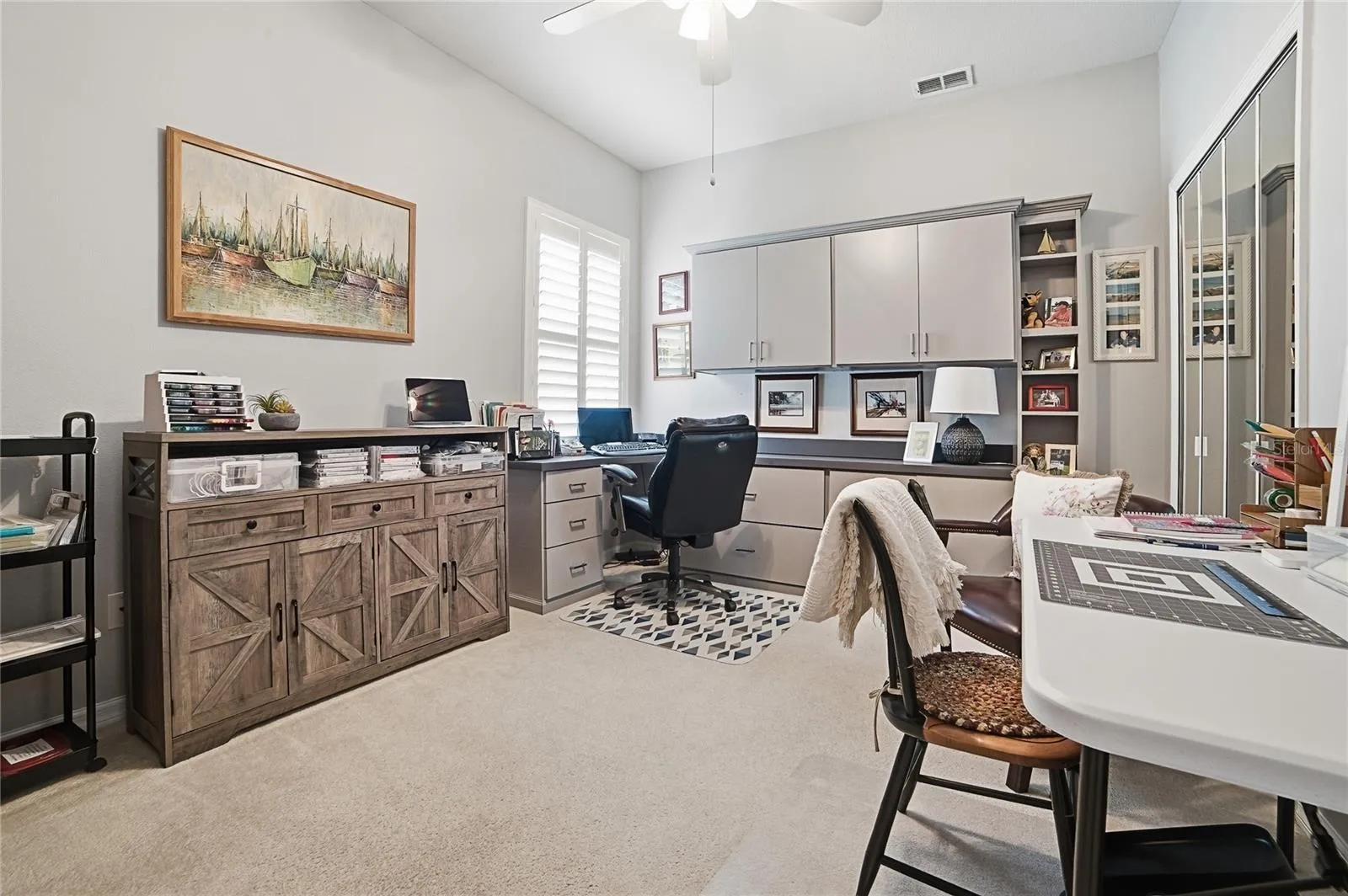 3rd bedroom with a beautiful closet by Closet by Design