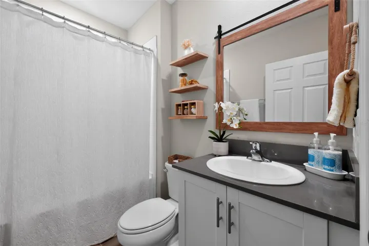 Downstairs Full bathroom