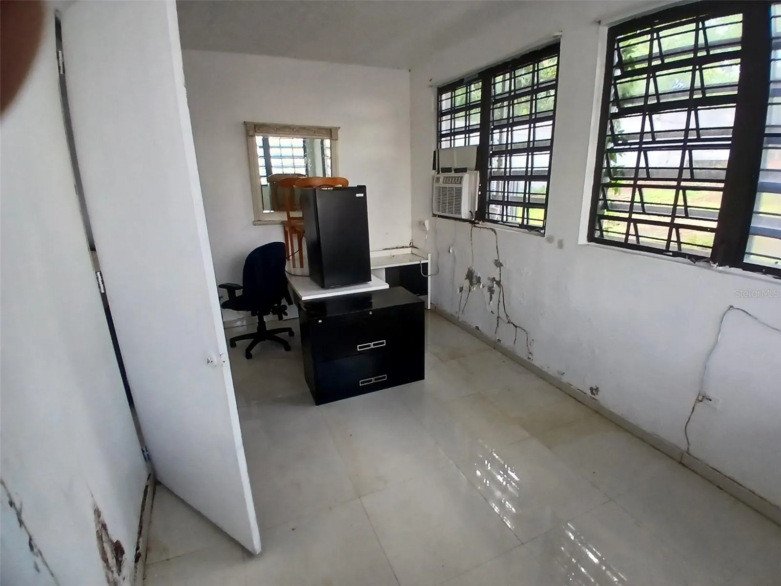 Office 1 / Bedroom 1