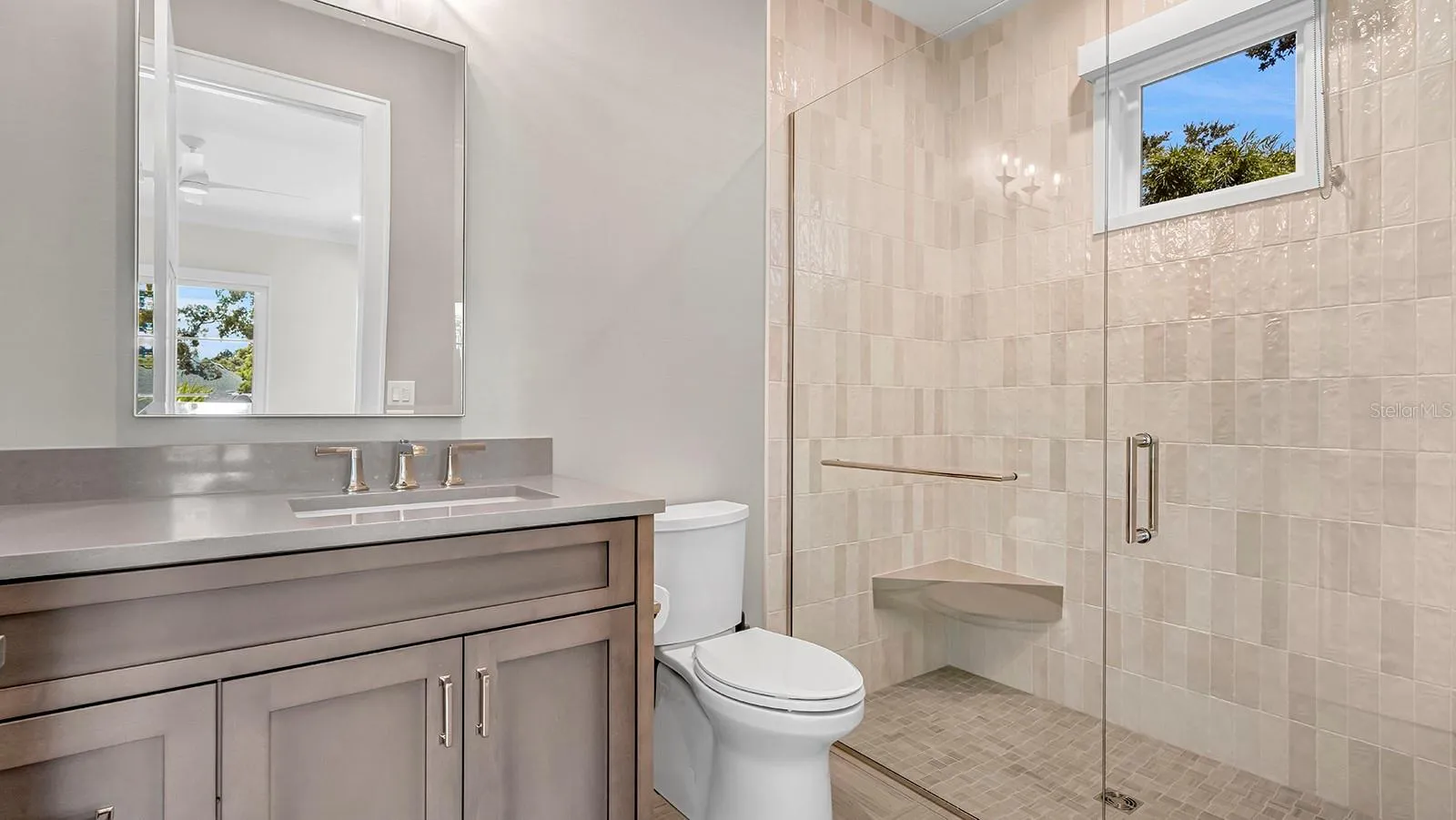 Bedroom 3 Ensuite Bath