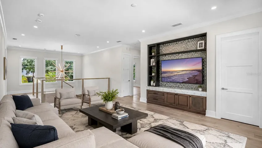 Loft | Staged