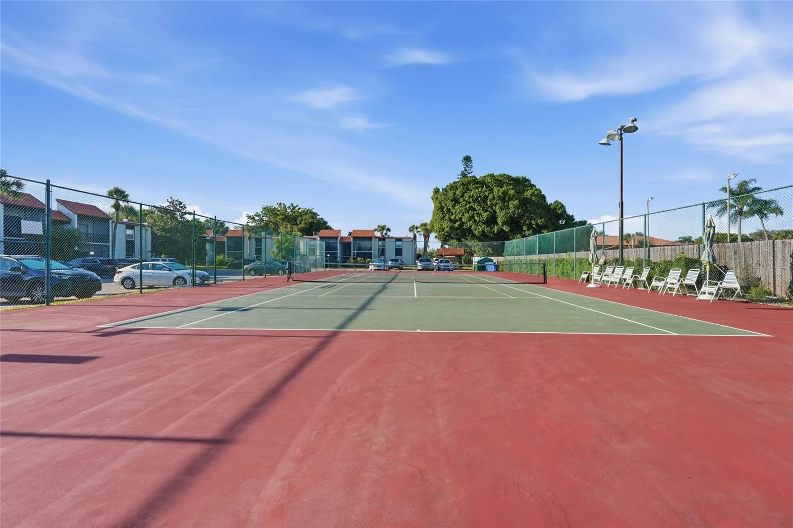 tennis/pickleball courts