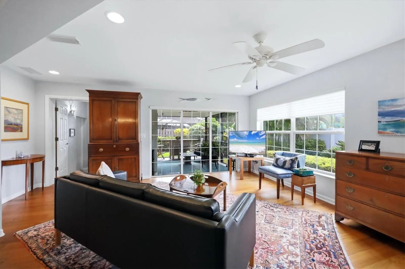 Living Room w/slider to Lanai