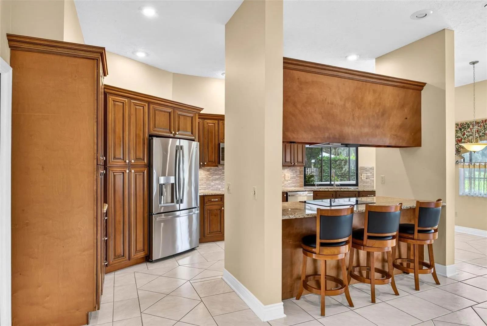 Kitchen beautiful cabinets and Granite counters