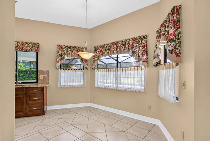 Large dinette