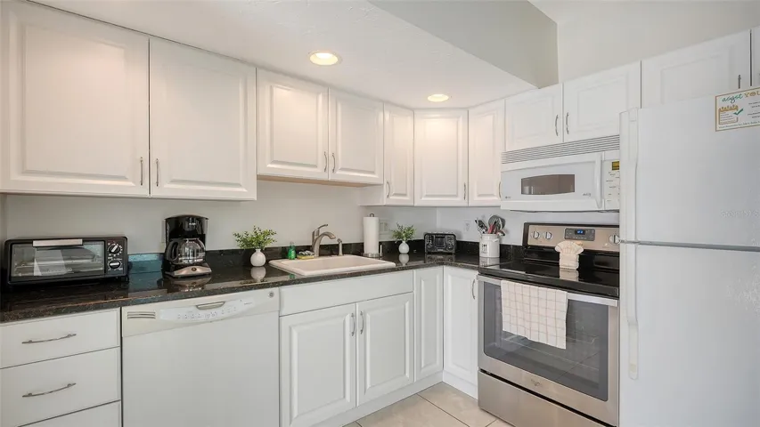One Bedroom Guest Suite, fully updated and available to family of owners.