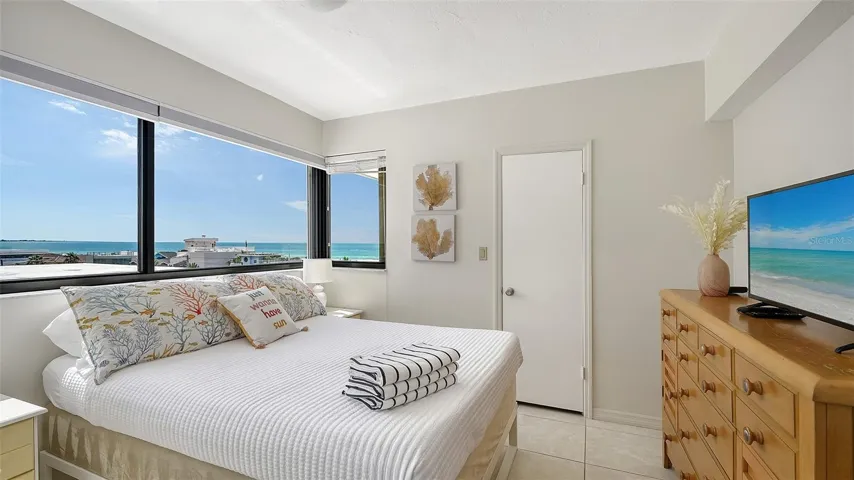One Bedroom Guest Suite, fully updated and available to family of owners.