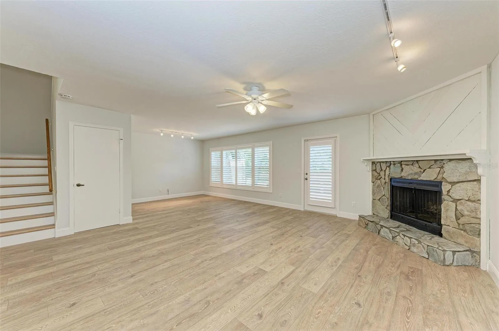 Living & Dining Room