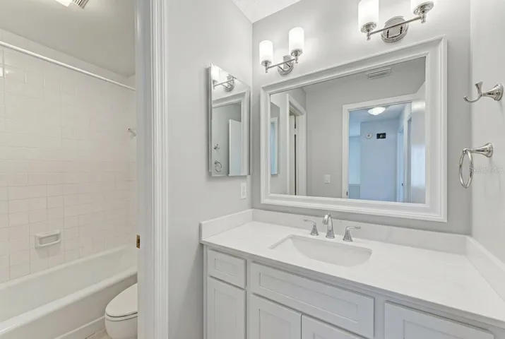 2nd floor full bath