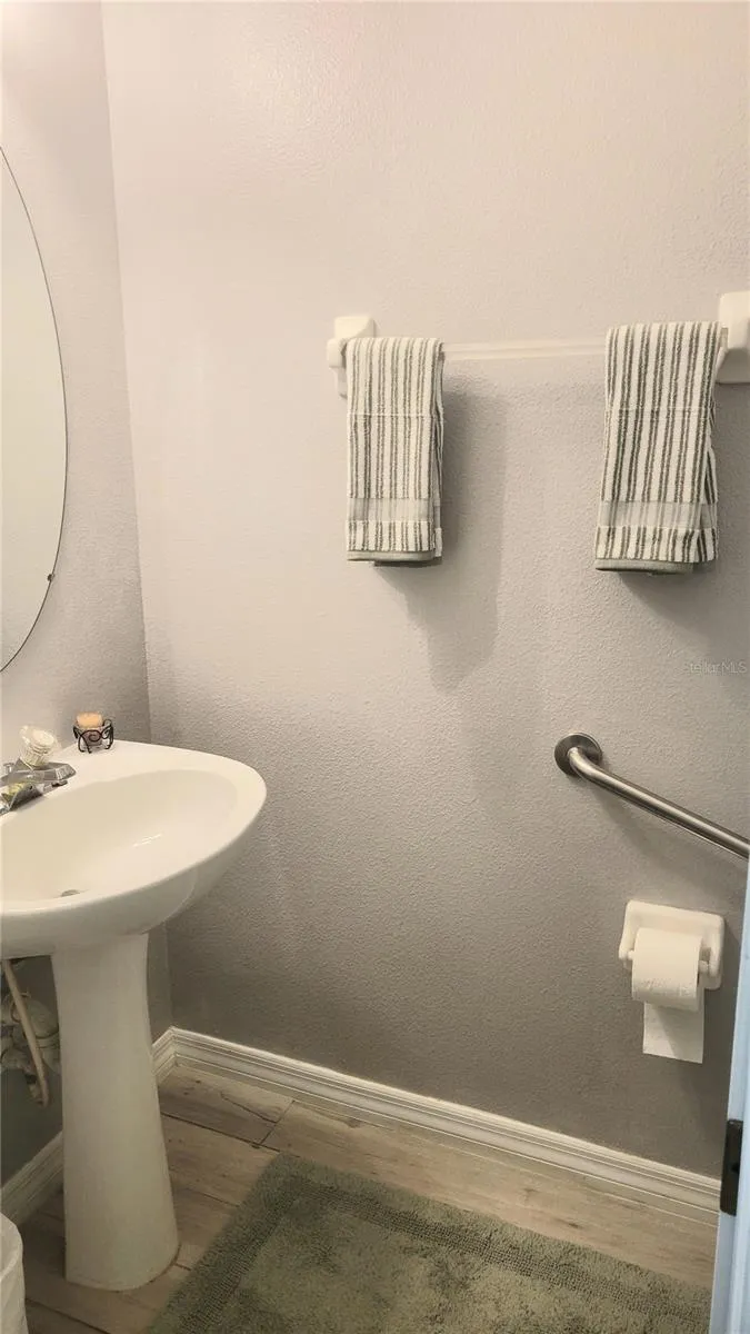 POWDER ROOM