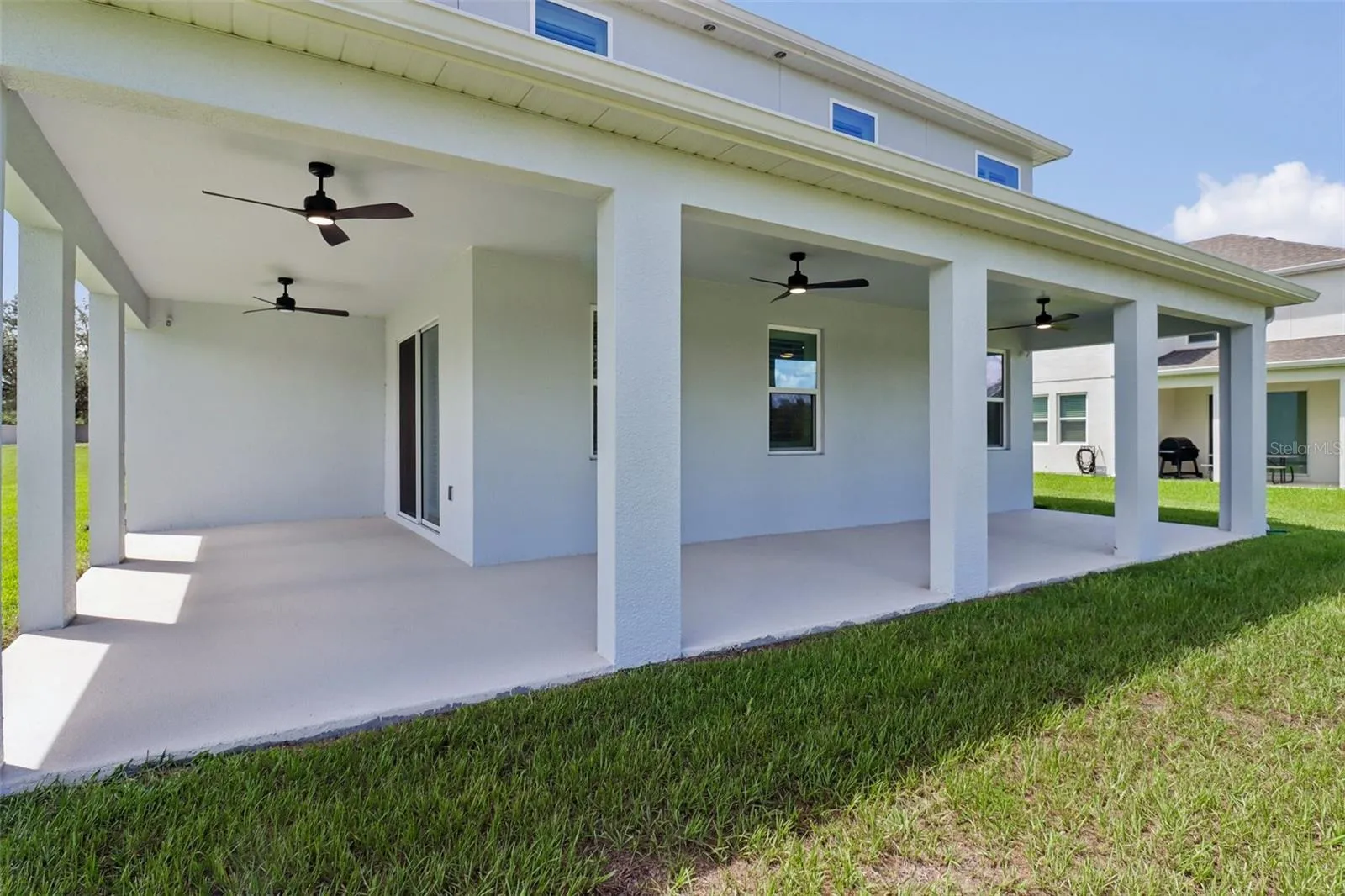 Covered wrap around lanai.