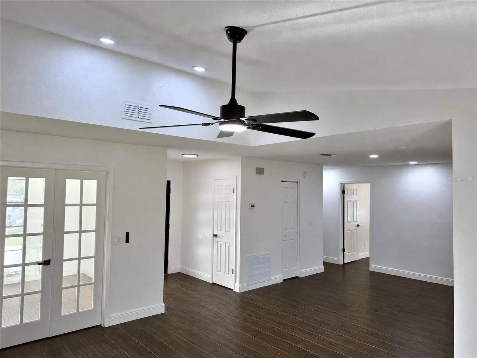 Living room 2