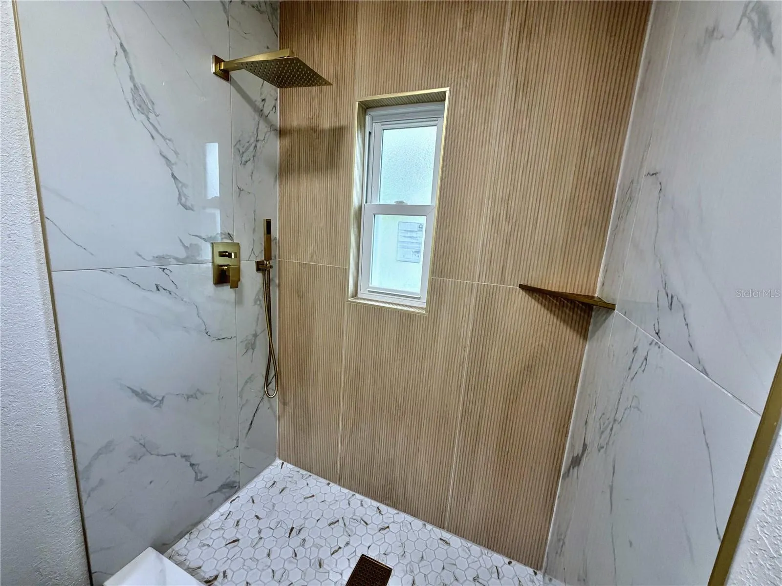 Ensuite Primary Shower
