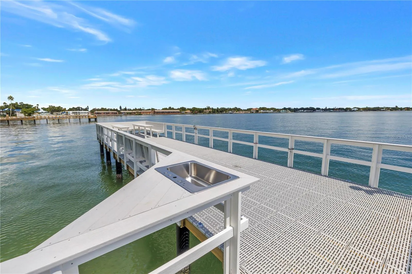 Fishing pier