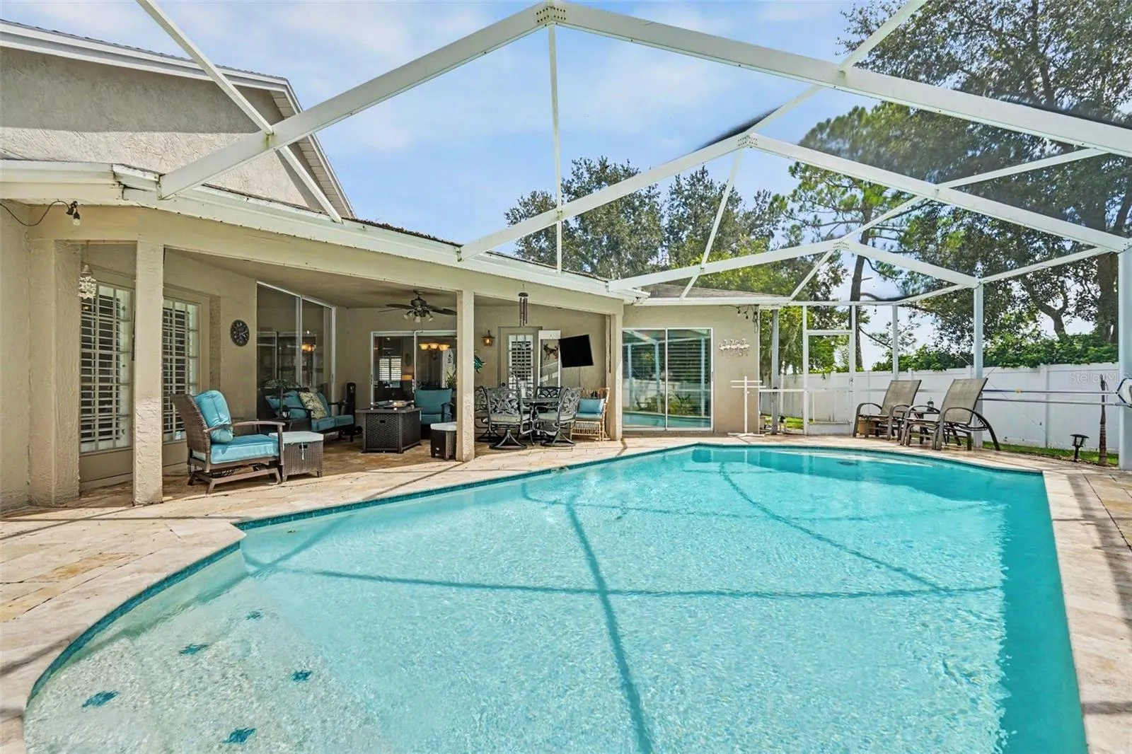 Scenic Pool and Lanai